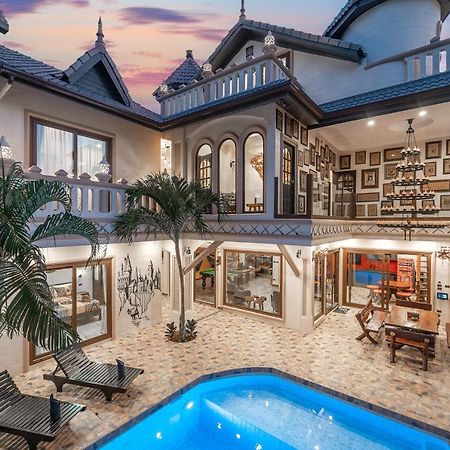 Potterland Luxury Pool Villa Pattaya Walking Street 6 Bedrooms Extérieur photo