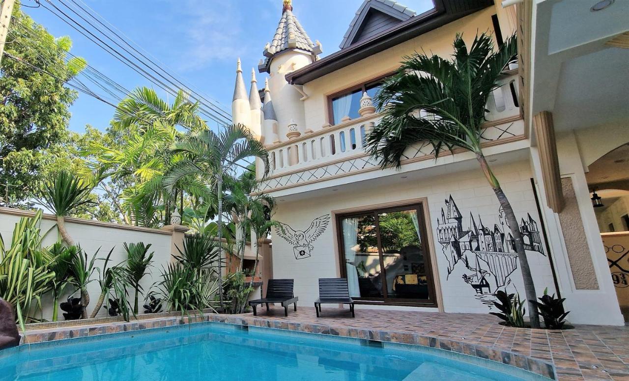 Potterland Luxury Pool Villa Pattaya Walking Street 6 Bedrooms Extérieur photo