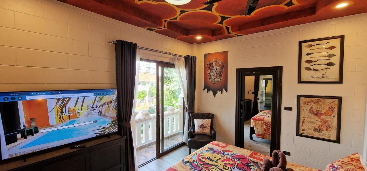 Potterland Luxury Pool Villa Pattaya Walking Street 6 Bedrooms Extérieur photo