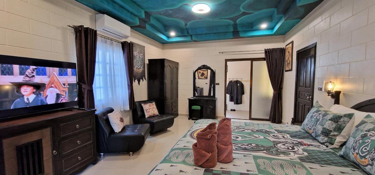 Potterland Luxury Pool Villa Pattaya Walking Street 6 Bedrooms Extérieur photo