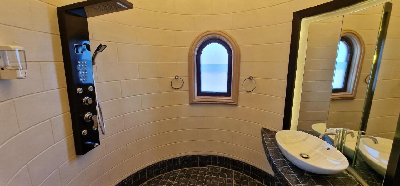 Potterland Luxury Pool Villa Pattaya Walking Street 6 Bedrooms Extérieur photo