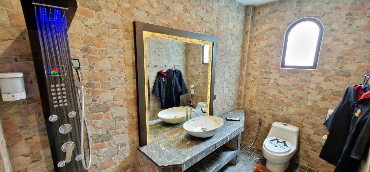 Potterland Luxury Pool Villa Pattaya Walking Street 6 Bedrooms Extérieur photo