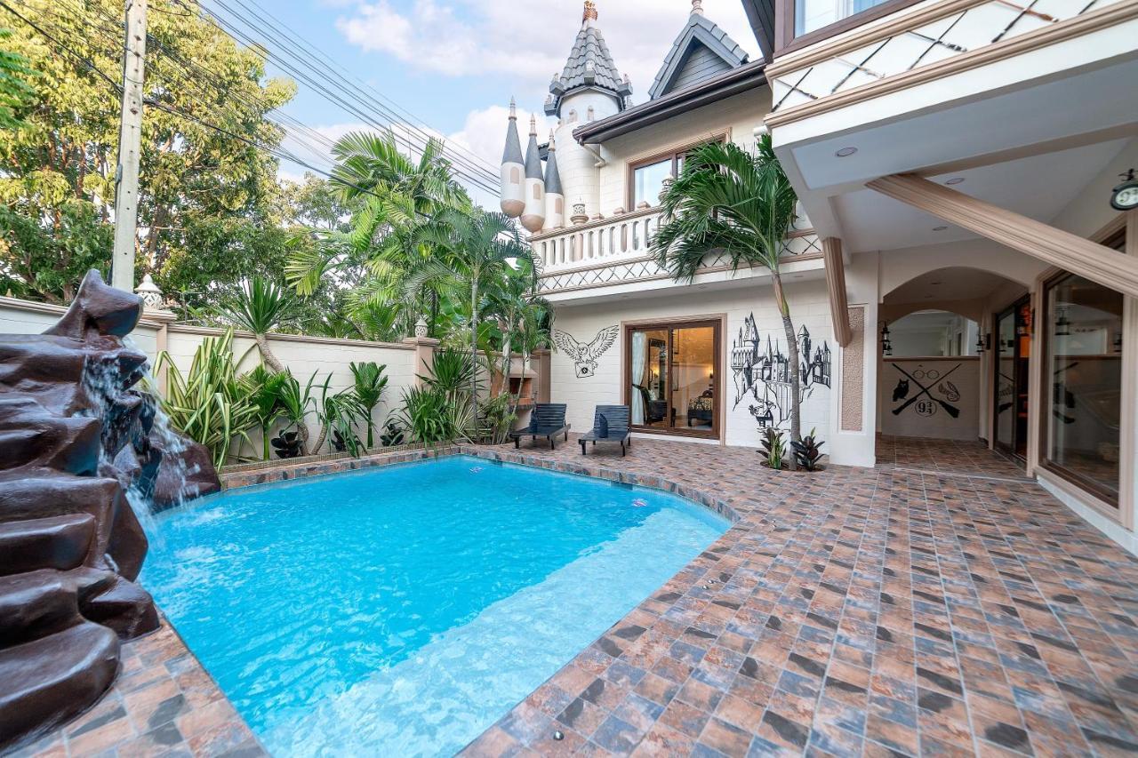 Potterland Luxury Pool Villa Pattaya Walking Street 6 Bedrooms Extérieur photo